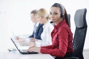 grupo de mujeres de negocios con auriculares